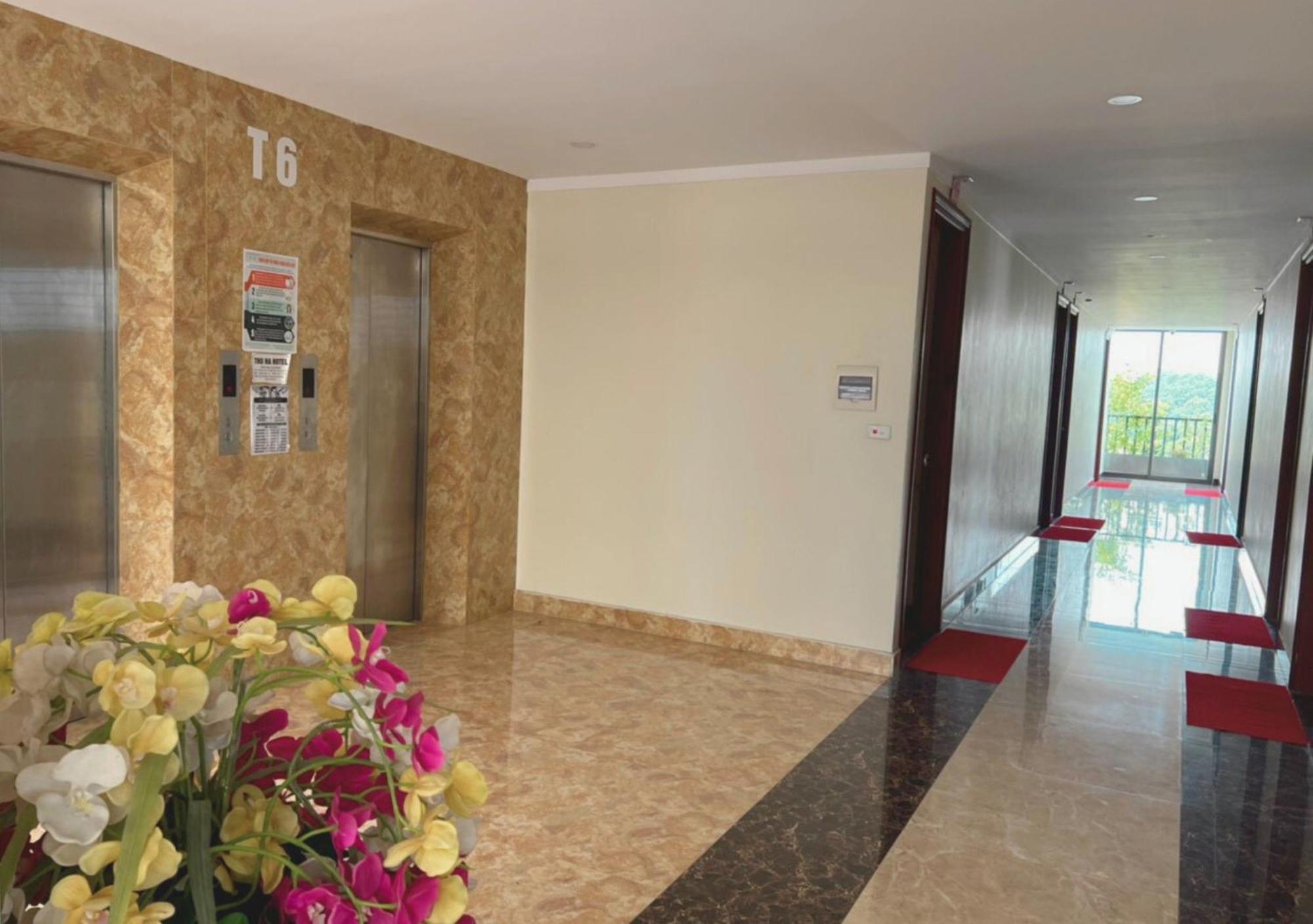Thu Ha Hotel Uong Bi Exterior photo