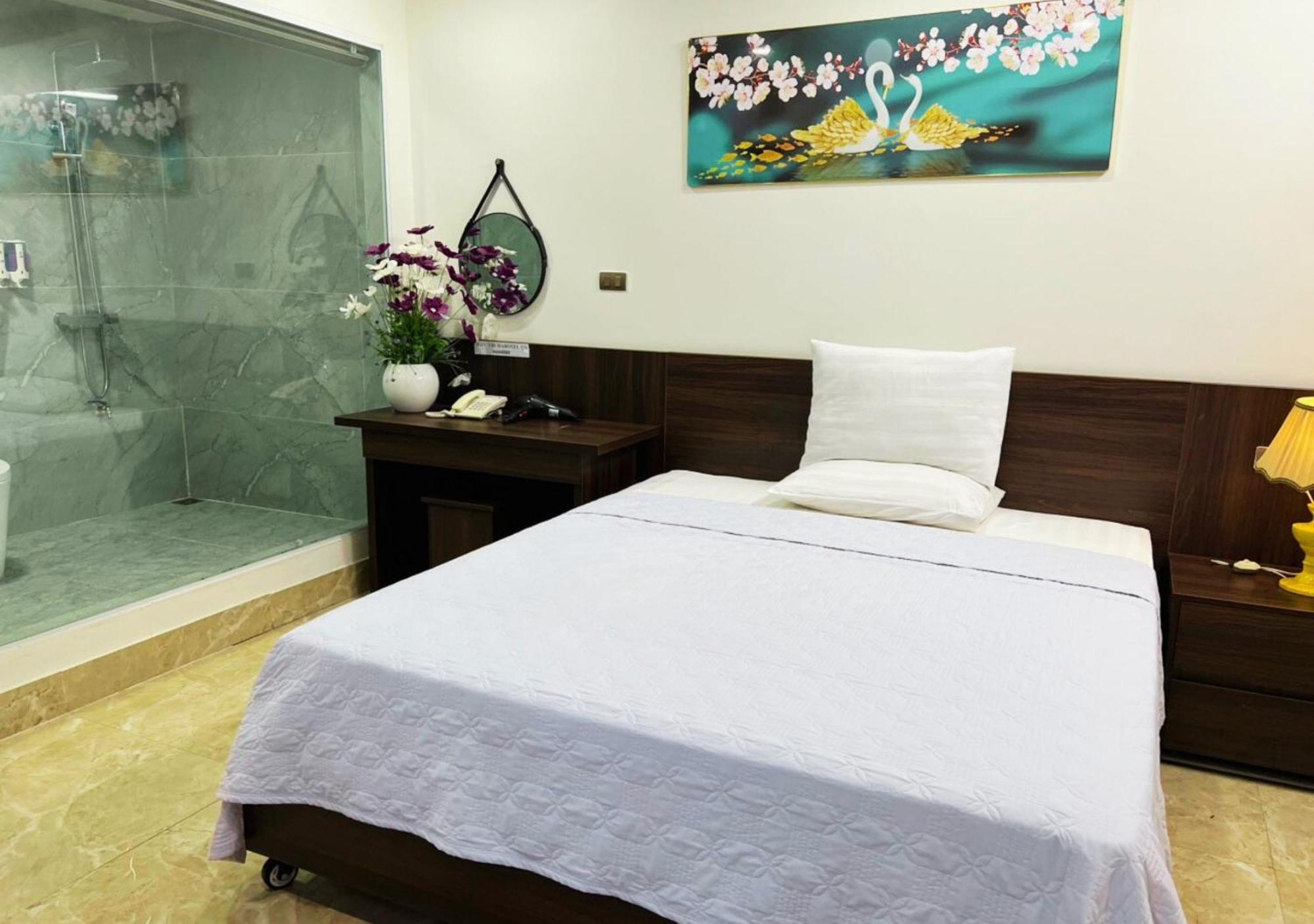 Thu Ha Hotel Uong Bi Exterior photo