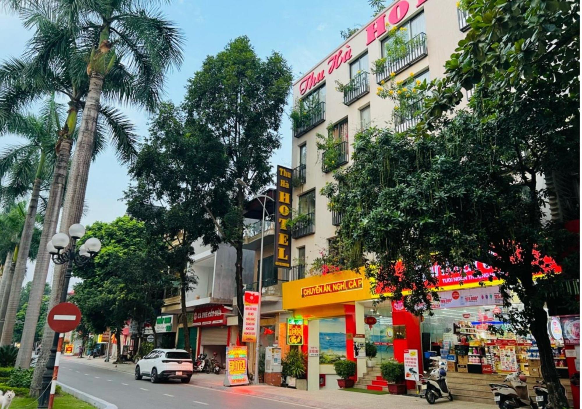 Thu Ha Hotel Uong Bi Exterior photo